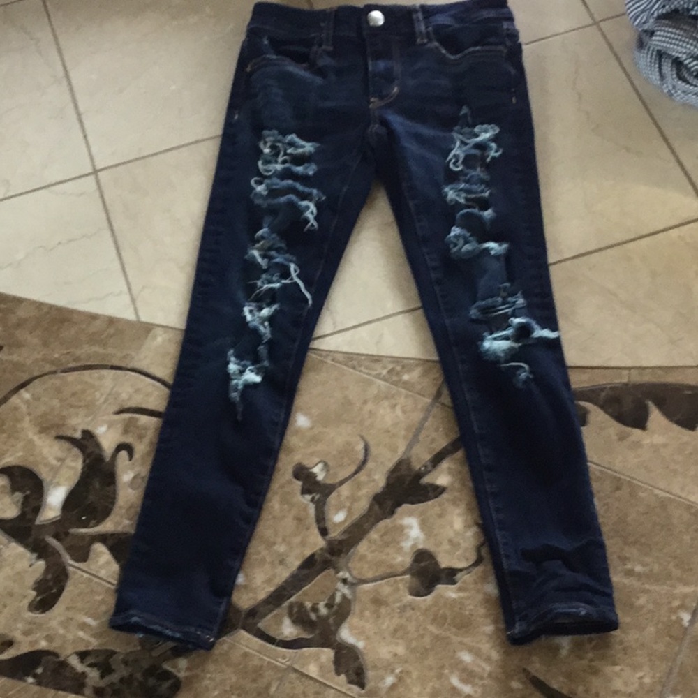 American Eagle Distressed Jeans. Size 00 x-short